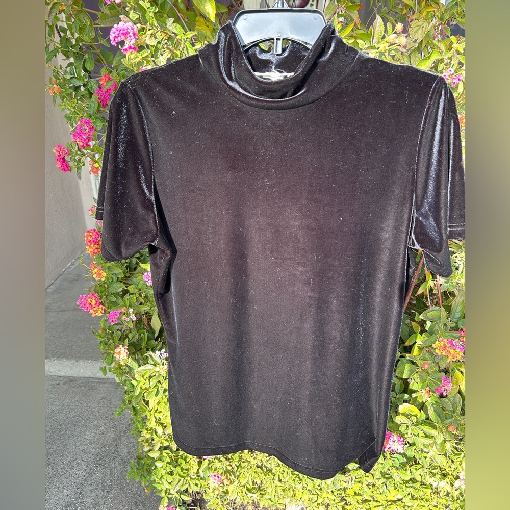 Lew Magram Short Sleeve Mock Neck Velvet T-Shirt black Top XL Beautiful Femme